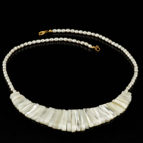 White seashell necklace - Mustadeem - مستديم